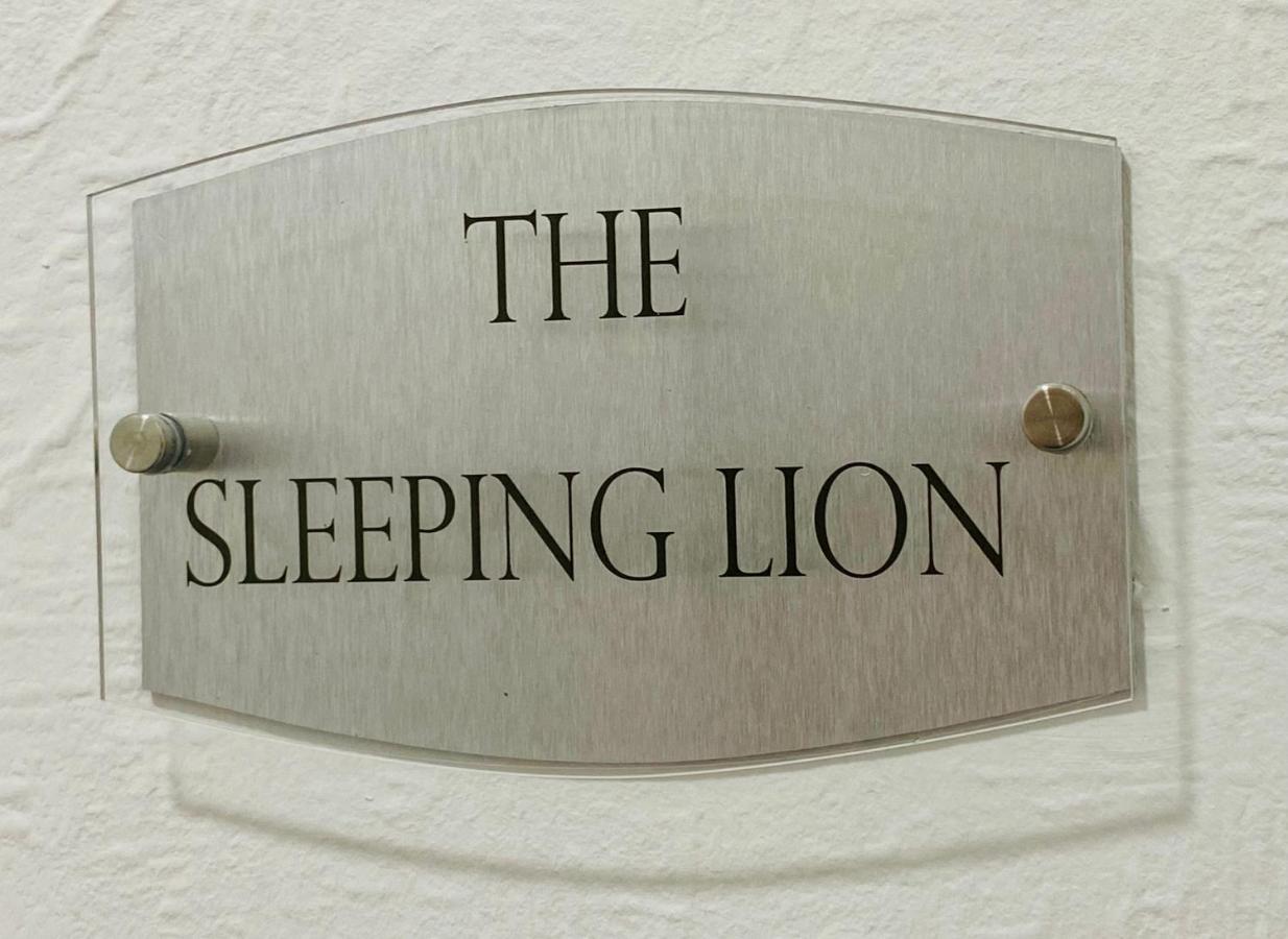 The Sleeping Lion - Dunoon Holiday Home エクステリア 写真