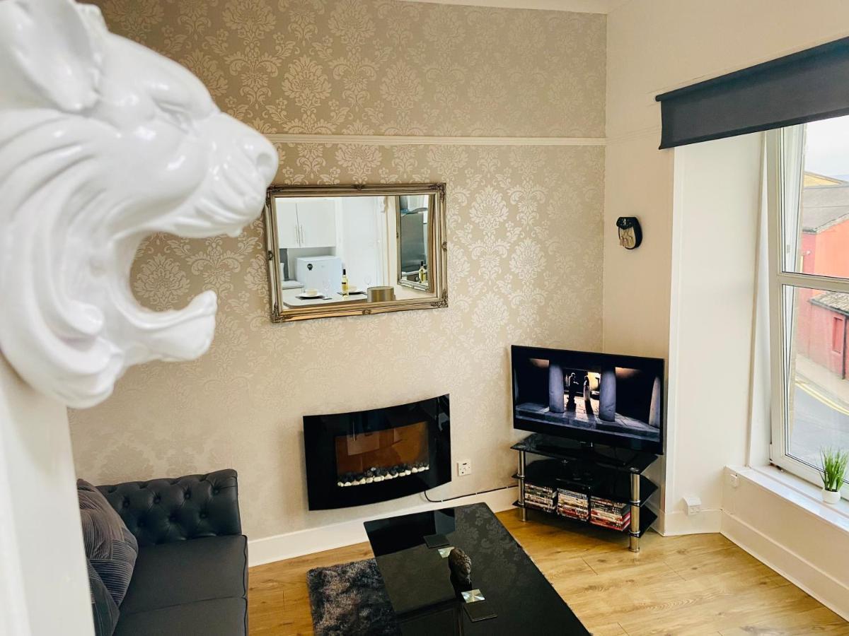 The Sleeping Lion - Dunoon Holiday Home エクステリア 写真