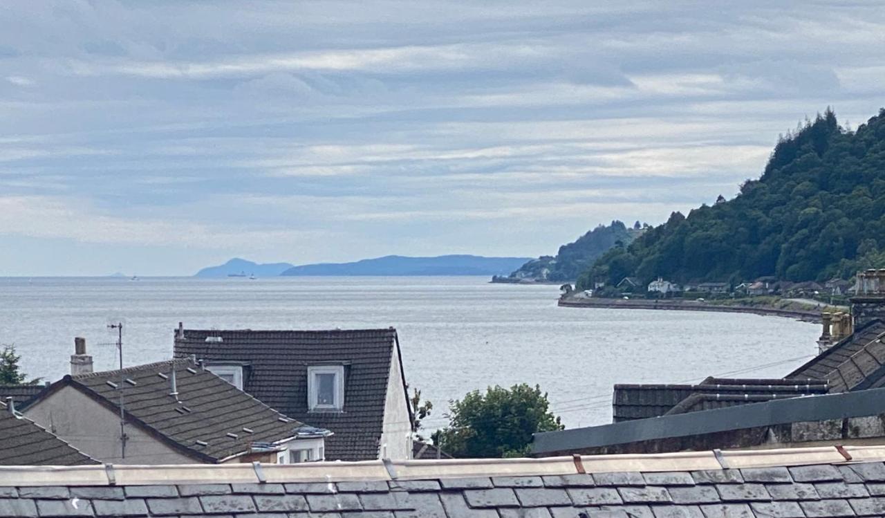 The Sleeping Lion - Dunoon Holiday Home エクステリア 写真