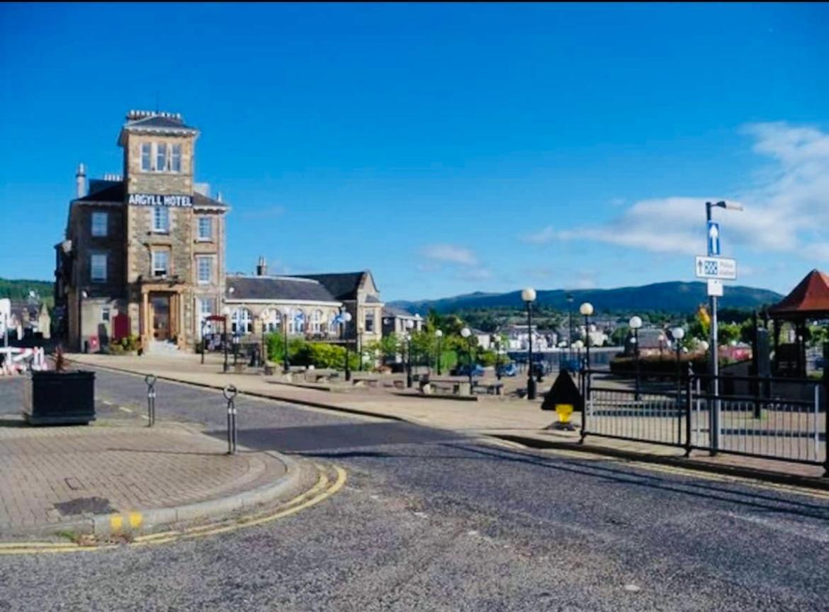 The Sleeping Lion - Dunoon Holiday Home エクステリア 写真